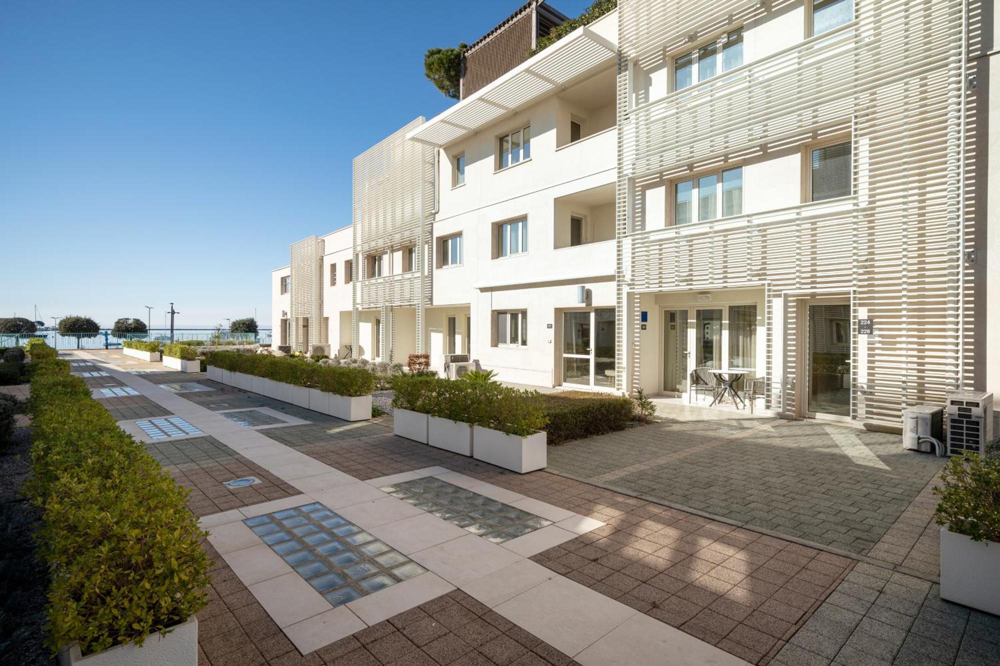 Humagum Sea View Apartment - Garden Palace أوماغ المظهر الخارجي الصورة
